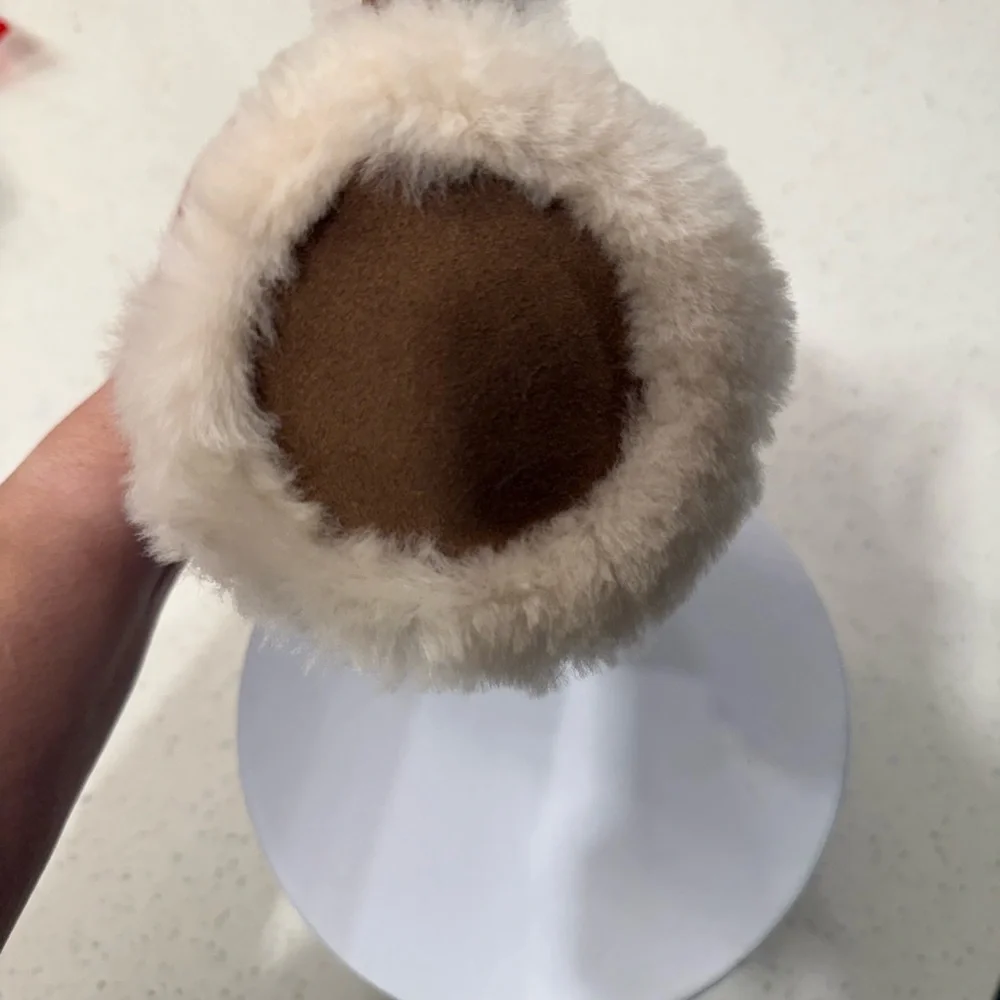 UGG Tan and Cream Earmuffs - Picture 7 of 7